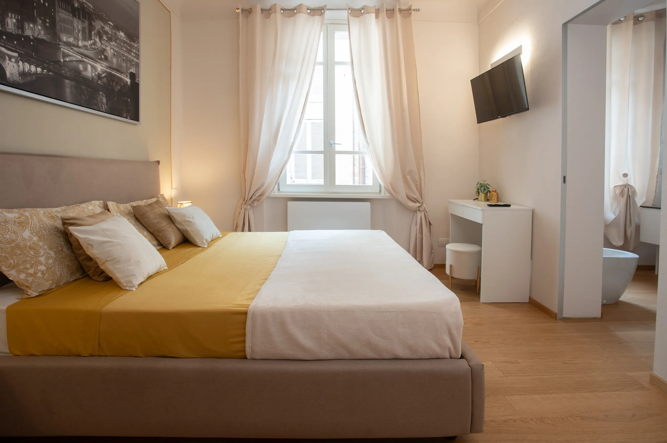 Dimora Suites - Parma - camera da letto amber